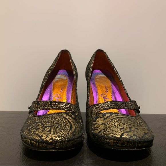 /Irregular Choice/ Black and Gold Heels - Picture 7 of 11